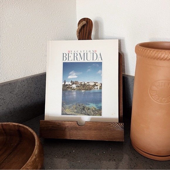 1988/1989 VACATION BERMUDA VINTAGE COFFEE TABLE BOOK - Picture 3 of 11